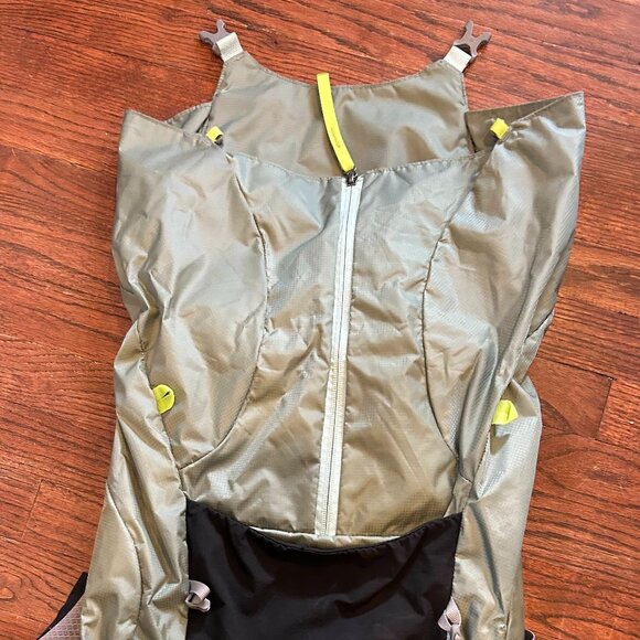 Gossamer Gear Loris 25 Dayback - Picture 4 of 6